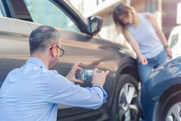 Professional Car Insurance Near Me technician working in Santa Clara, OR